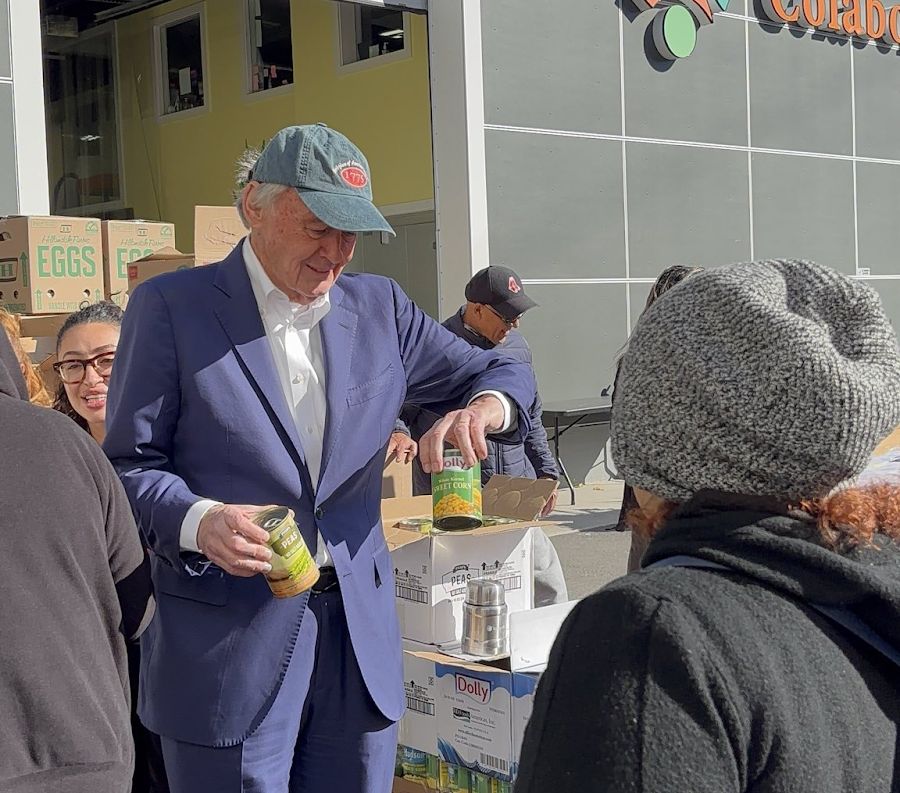 'Ed Markey volunteering at a food bank'